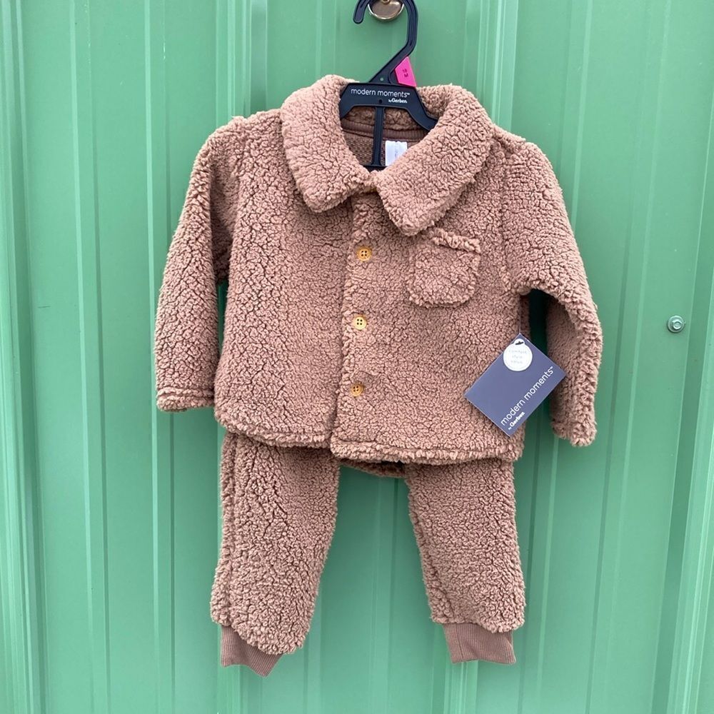 Baby Boy Microplush Cozy Collared Long Sleeve Top Pant Outfit 2-Pc Set Size 18M